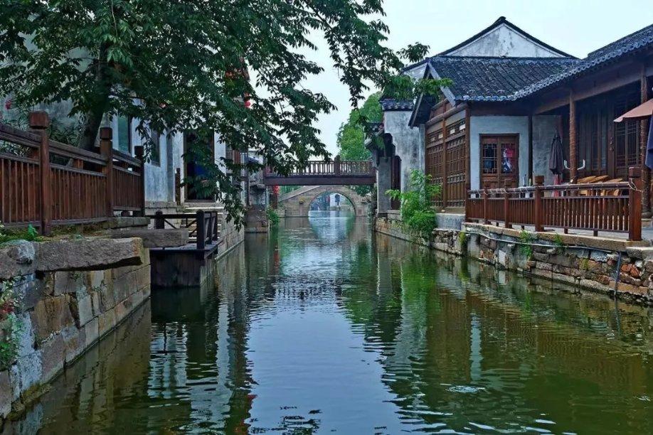 小区迎新氛围浓